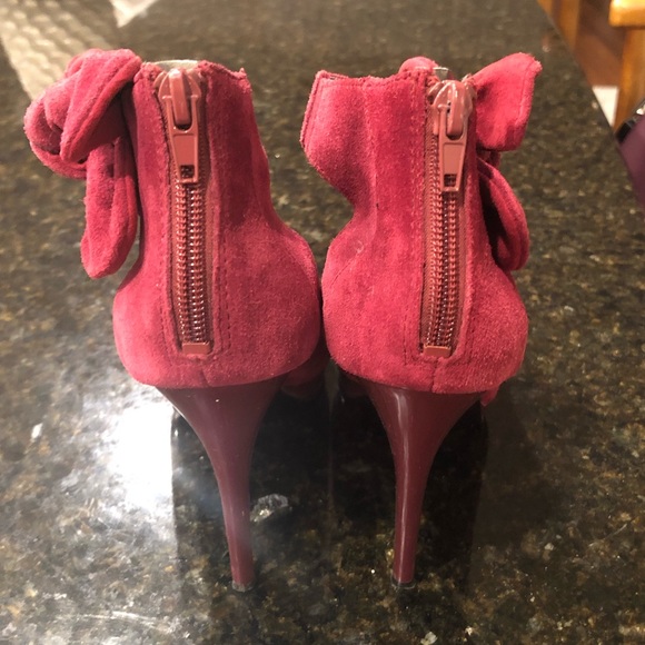 Burgundy heels - Picture 4 of 4